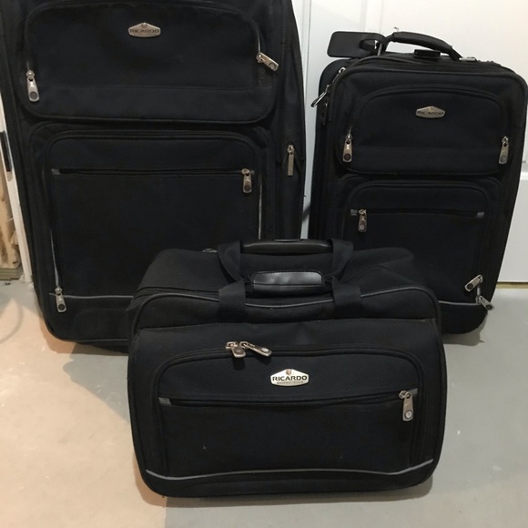 ricardo suitcase set